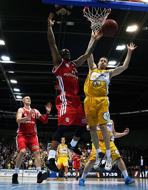 米切尔的三 米切尔的三