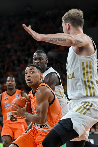 了坚实的基 了坚实的基