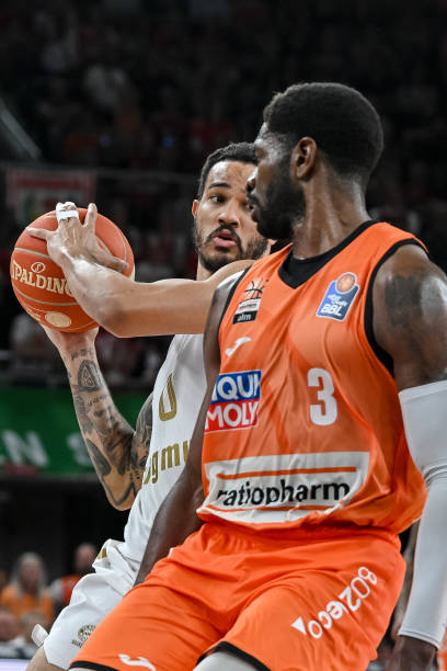 个球队的 个球队的