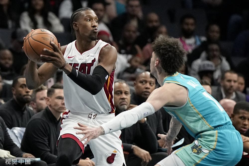 双重拼搏 双重拼搏